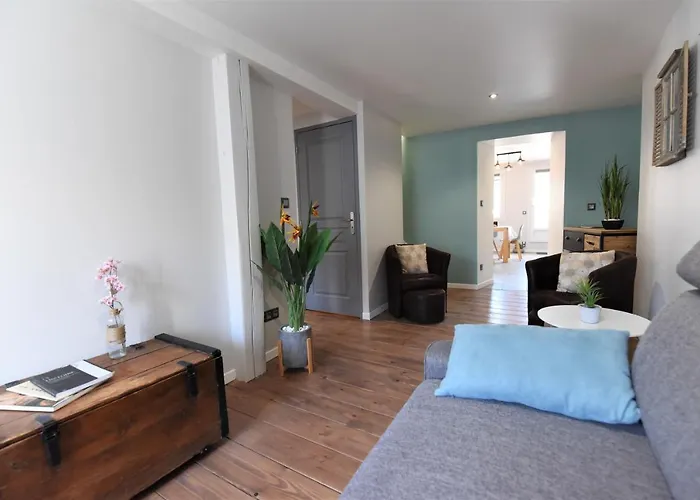 Apartment Terrasse 86 - Terrasse & Climatisation - 4-6 Personnes - Épernay